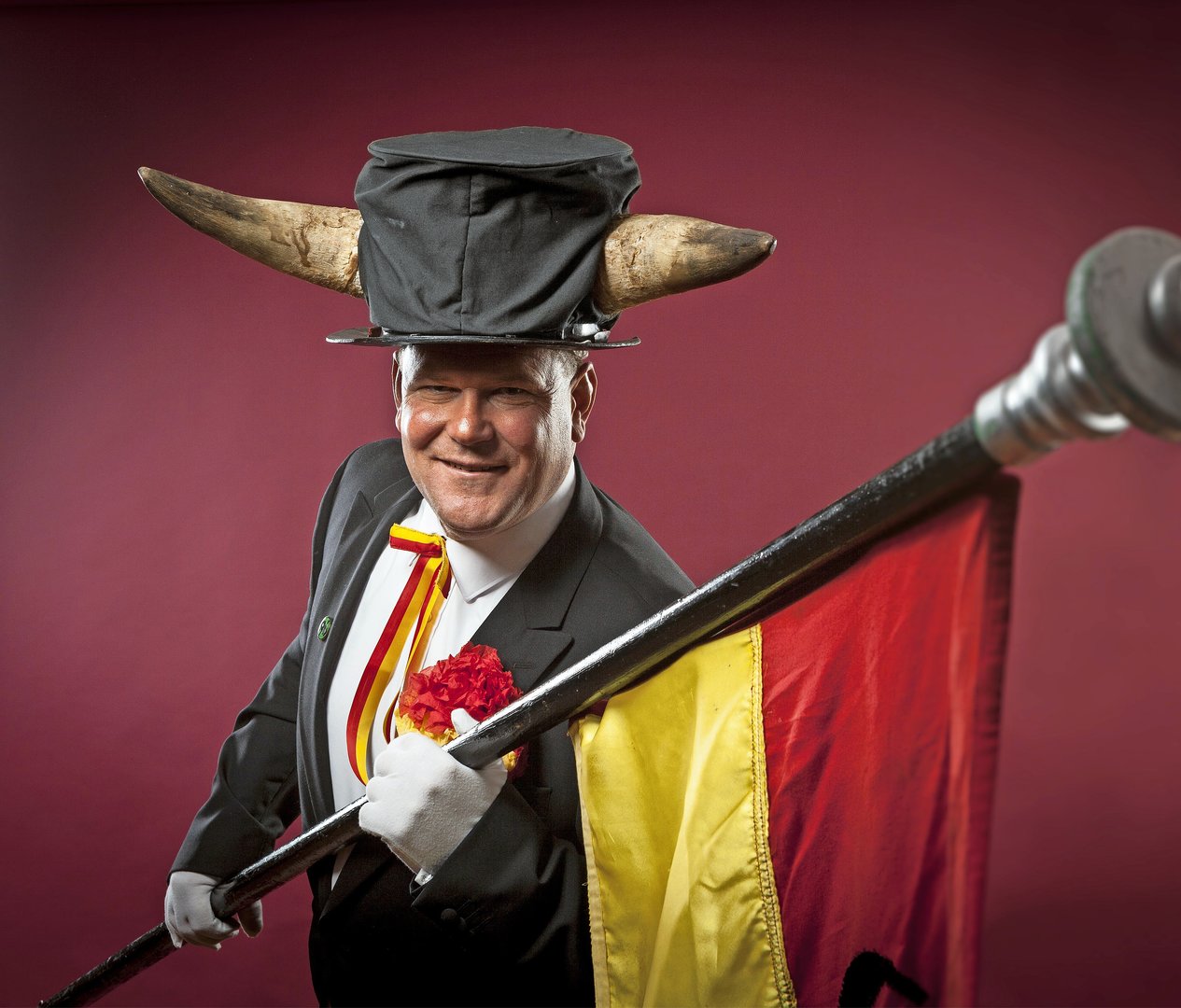 Oberochse nimmt Anlauf Hildesheimer Allgemeine