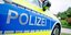 Drei junge Leute zielen aus Kleinwagen mit vermeintlicher Waffe auf andere Verkehrsteilnehmer in Hildesheim