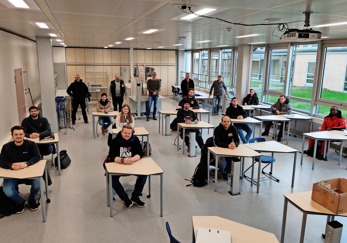 Prüfung auf Abstand - Hildesheimer Allgemeine