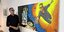 Ein ehemaliger Hildesheimer Lehrer spart sich das Belehren: Humor, Politik und der Traum vom Fliegen treffen sich in der Kunst von Rolf Behme