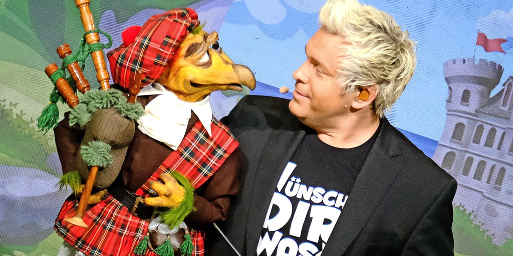 Is Sascha Grammel all there? In Hildesheim, his own puppets take him down ...