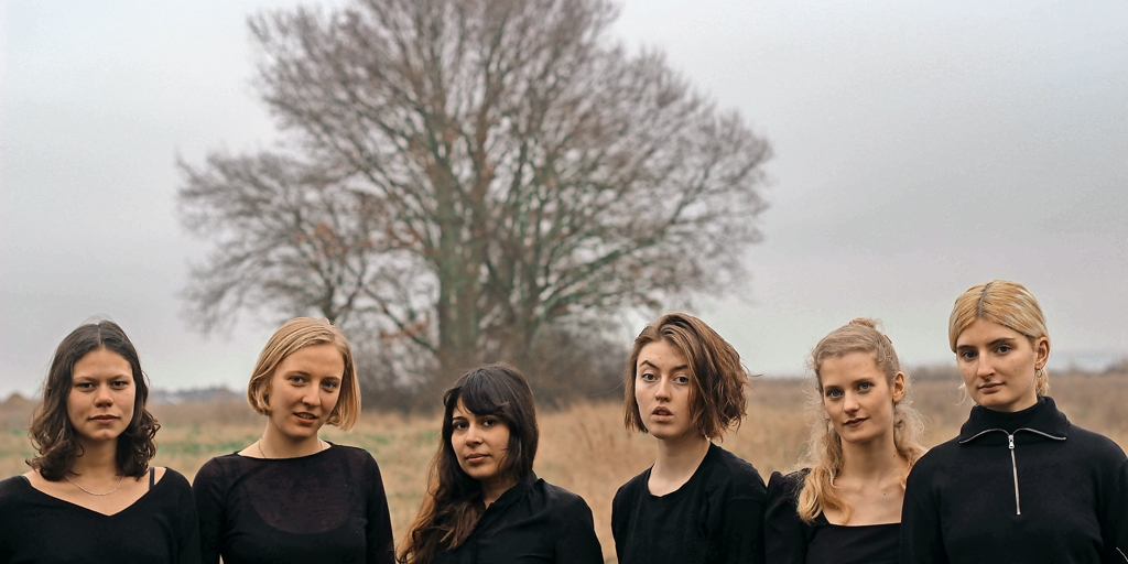 Sorish va ichish fotosurati