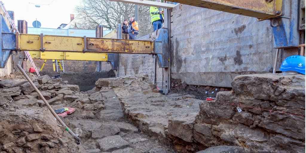 Dammstraße in Hildesheim: Wird die historische Brücke geborgen ...