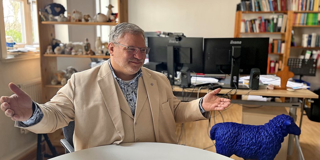 Alfeld Superintendent in an interview: 