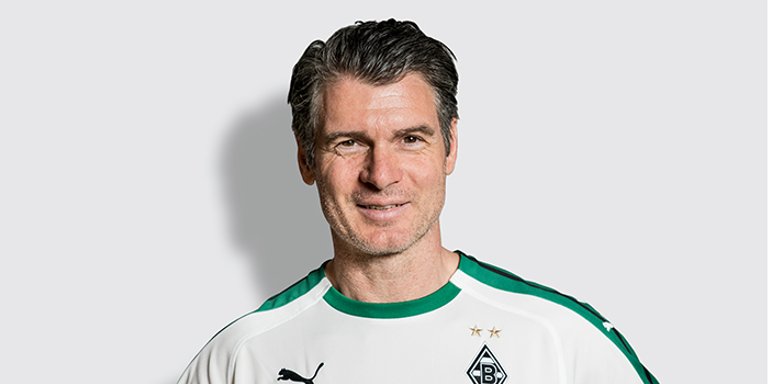 WeisweilerElf kommt zum OedelumJubiläum Karlheinz Pflipsen im HAZ