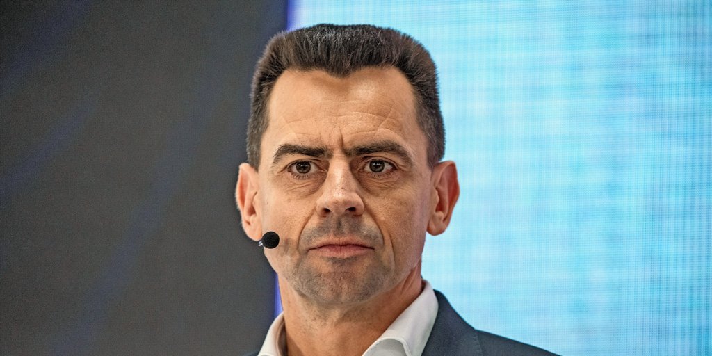 Aus dem Kreis Hildesheim an die FordSpitze Martin Sander vor