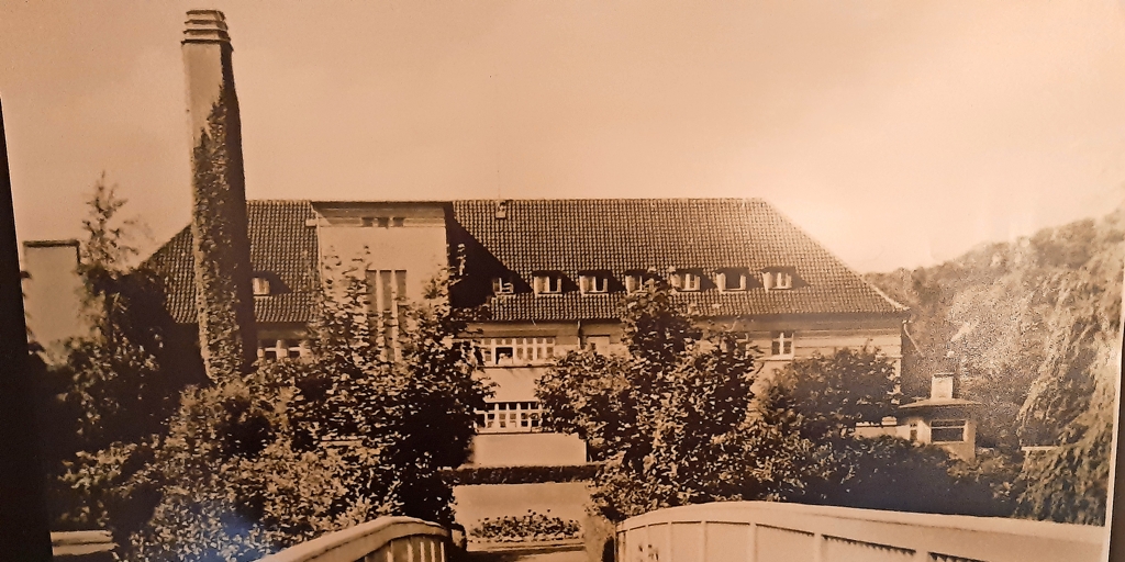 Schornstein am Kurmittelhaus in Bad Salzdetfurth muss repariert werden - Hildesheimer Allgemeine