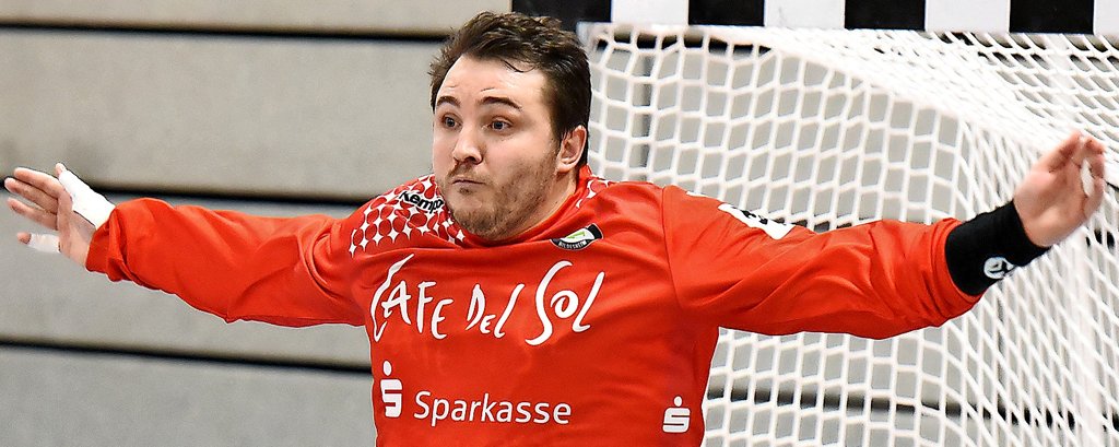 Eintracht-Torhüter Jakub Lefan glaubt fest an den Aufstieg