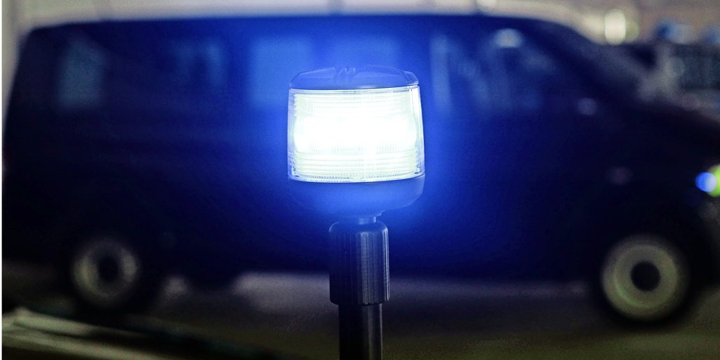 Gedroht und Geldkassette erbeutet: Unbekannte überfallen Edeka-Markt in ...