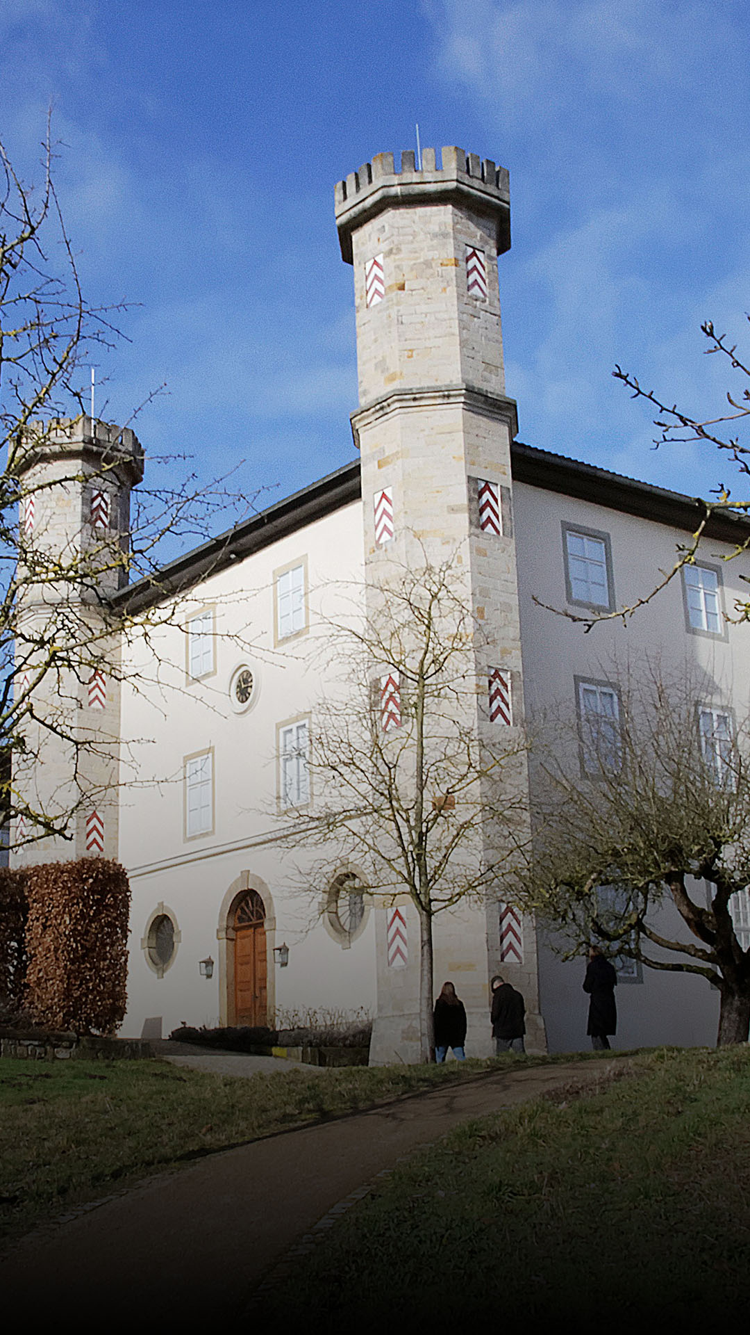 Schloss Derneburg nach der Winterpause: Bald mit Café?