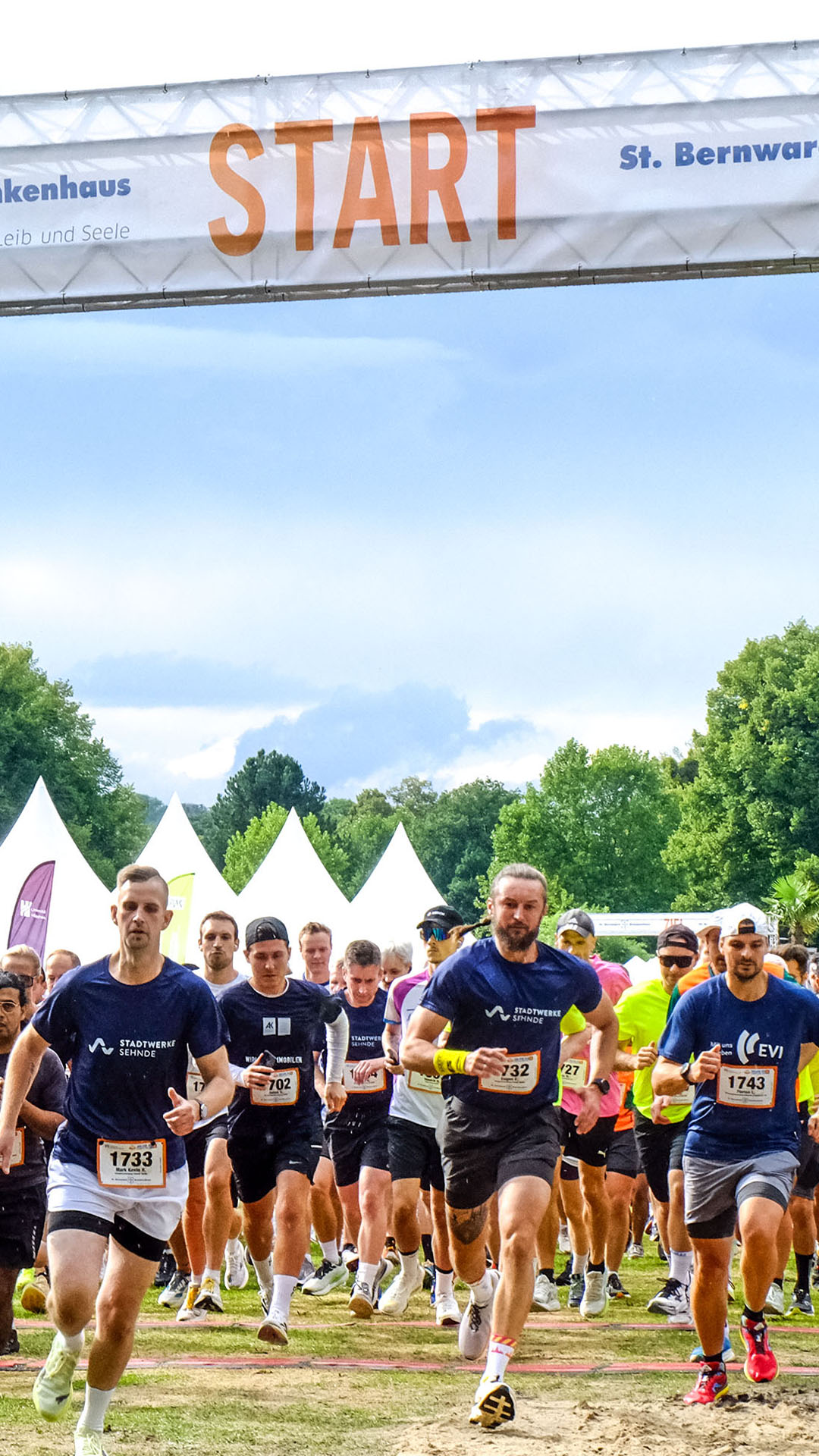 3500 Läufer beim Hildesheimer Firmenlauf am Start