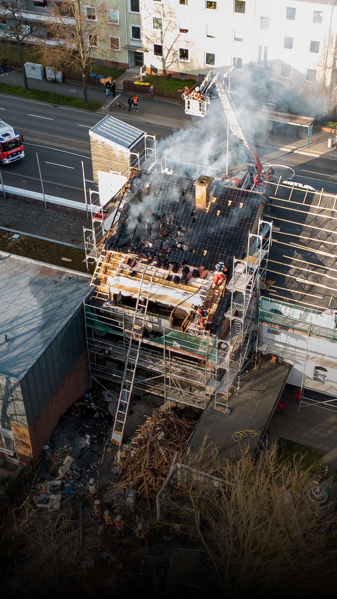 Feuerwehreinsatz: In Hildesheim brennt ein Dachstuhl