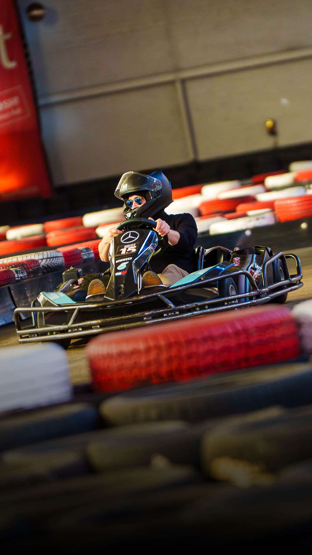 HAZ-Redakteur im Hildesheimer KartCenter